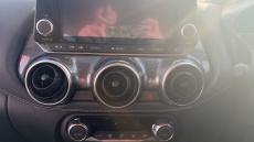 Nissan Juke 1.0 DiG-T 114 N-Connecta 5dr Petrol Hatchback